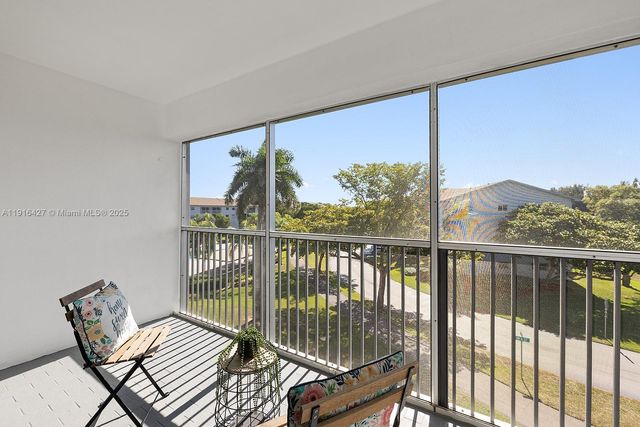 12500 SW 5th Ct 410M, Pembroke Pines, FL 33027