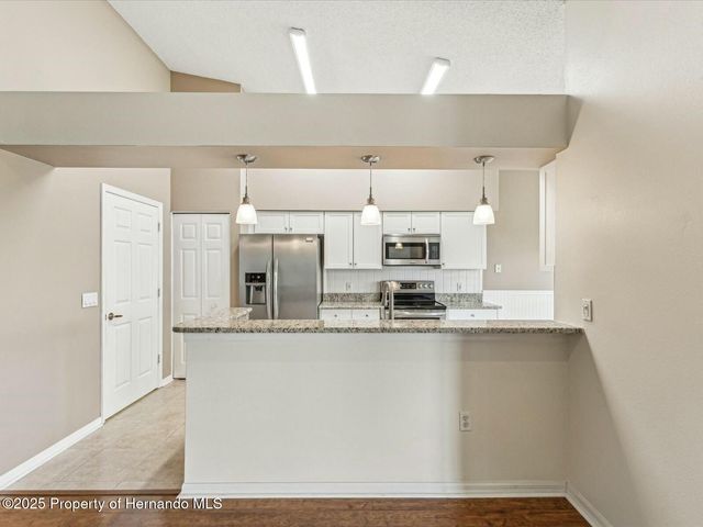 18325 Whitacre Circle, Hudson, FL 34667
