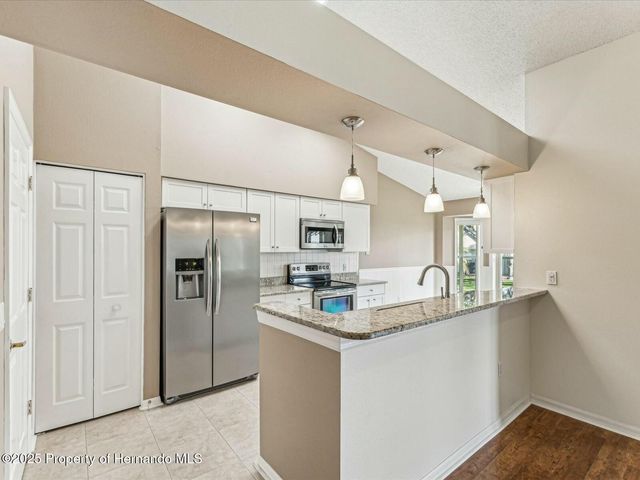 18325 Whitacre Circle, Hudson, FL 34667