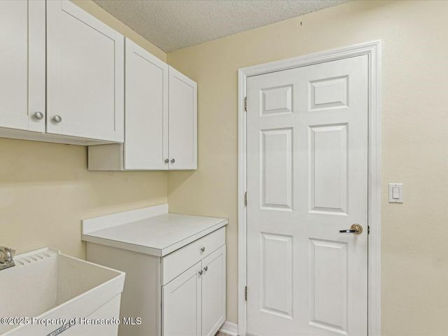 18325 Whitacre Circle, Hudson, FL 34667