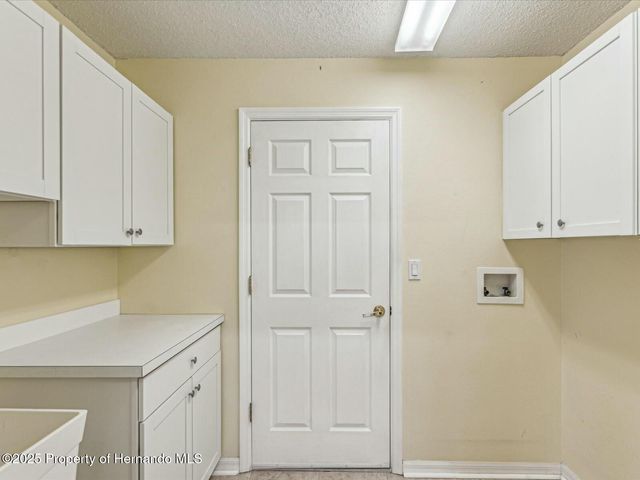 18325 Whitacre Circle, Hudson, FL 34667