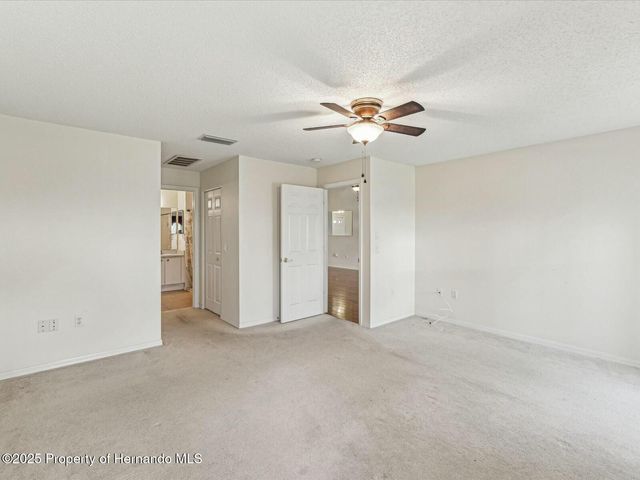 18325 Whitacre Circle, Hudson, FL 34667
