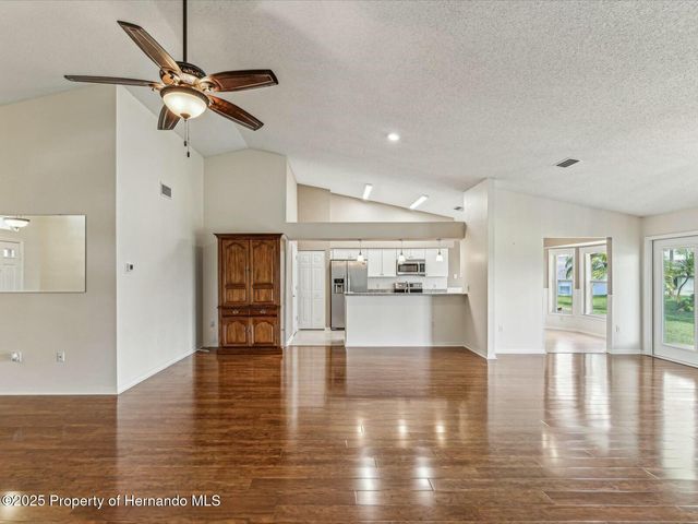 18325 Whitacre Circle, Hudson, FL 34667