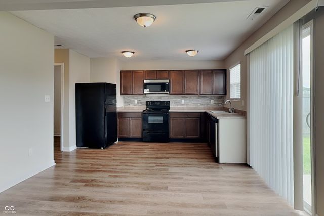 8133 Whistlewood Drive, Indianapolis, IN 46239