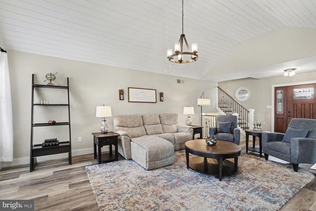 202 BARLEY FIELD CIR, Carlisle, PA 17015