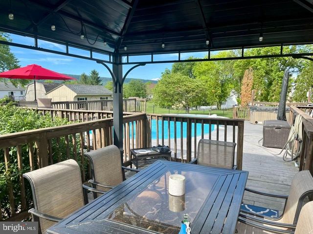 202 BARLEY FIELD CIR, Carlisle, PA 17015