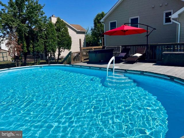 202 BARLEY FIELD CIR, Carlisle, PA 17015