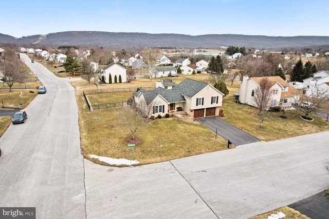 202 BARLEY FIELD CIR, Carlisle, PA 17015