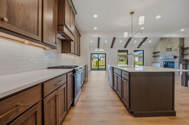 5309 STORMY DR, Columbia, MO 65203