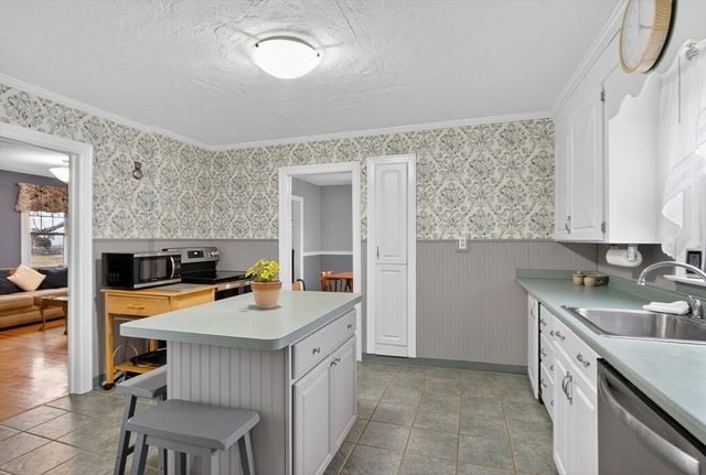 51 Brantwood Rd, Worcester, MA 01602