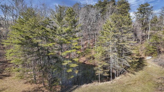 26039 State Route 180, Rockbridge, OH 43149