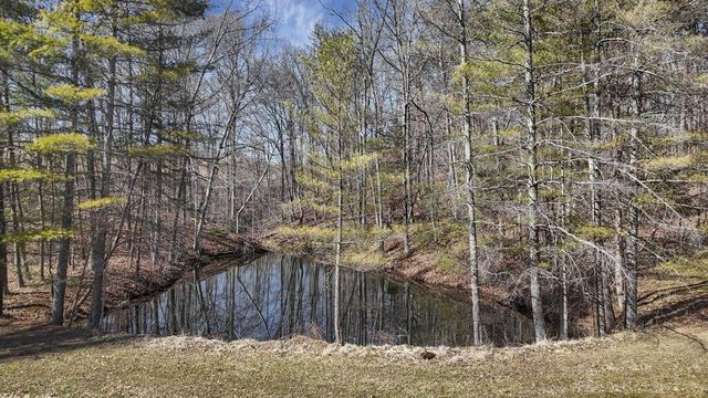 26039 State Route 180, Rockbridge, OH 43149