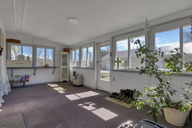 26039 State Route 180, Rockbridge, OH 43149