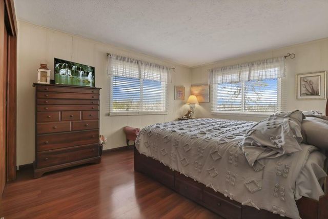 26039 State Route 180, Rockbridge, OH 43149