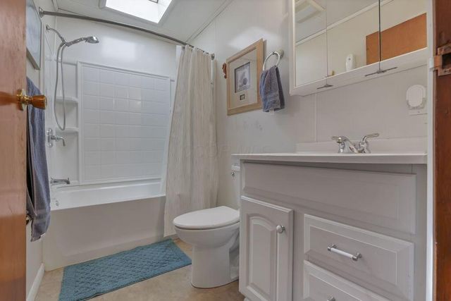 26039 State Route 180, Rockbridge, OH 43149