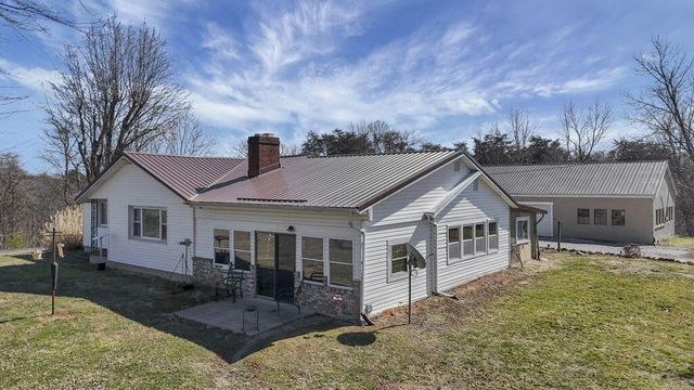 26039 State Route 180, Rockbridge, OH 43149