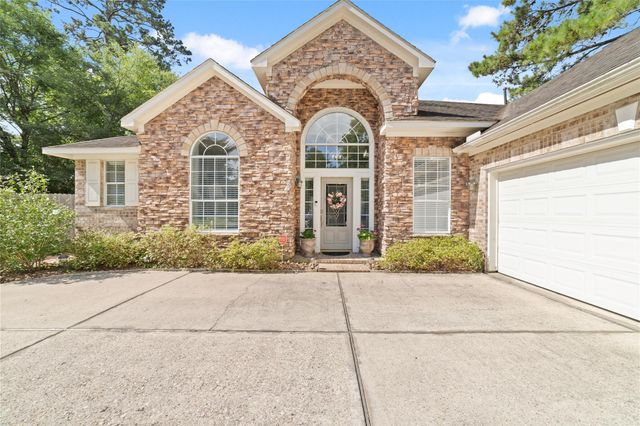 127 Hawknest Court, The Woodlands, TX 77384