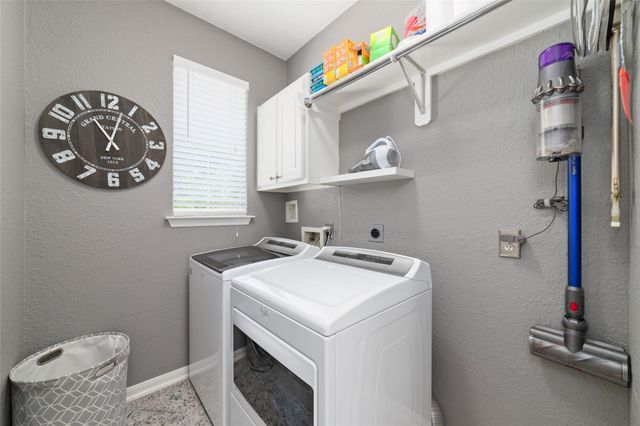 127 Hawknest Court, The Woodlands, TX 77384