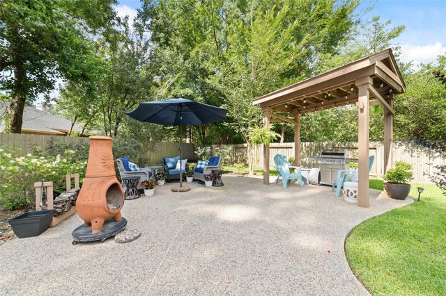 127 Hawknest Court, The Woodlands, TX 77384