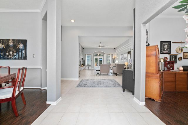 127 Hawknest Court, The Woodlands, TX 77384
