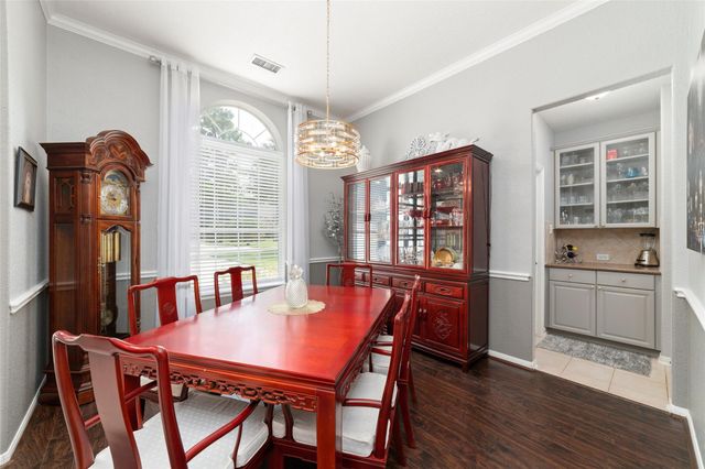 127 Hawknest Court, The Woodlands, TX 77384
