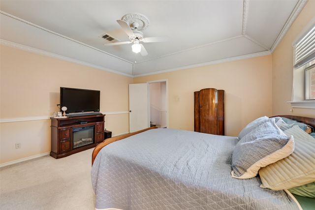 1719 Autumn Lane, Arlington, TX 76012