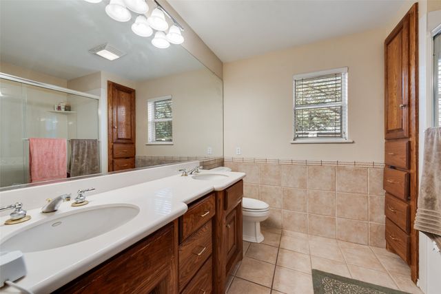 1719 Autumn Lane, Arlington, TX 76012