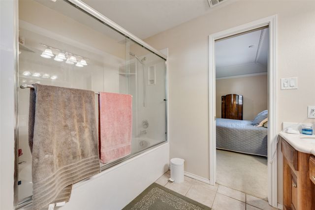 1719 Autumn Lane, Arlington, TX 76012