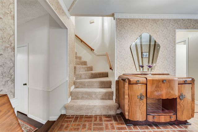 1719 Autumn Lane, Arlington, TX 76012