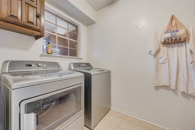 1719 Autumn Lane, Arlington, TX 76012