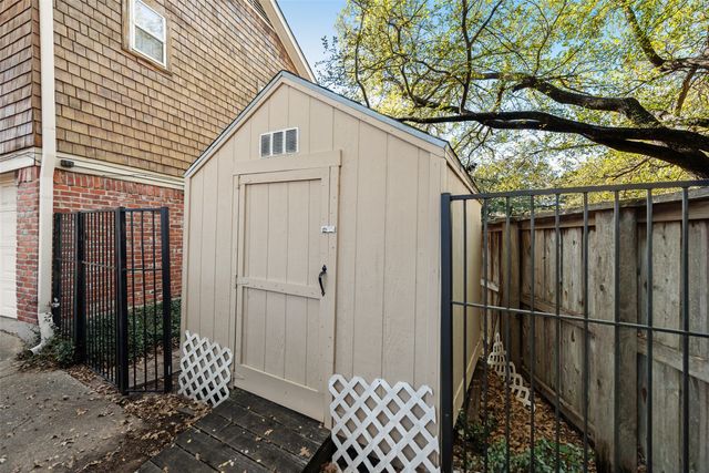 1719 Autumn Lane, Arlington, TX 76012