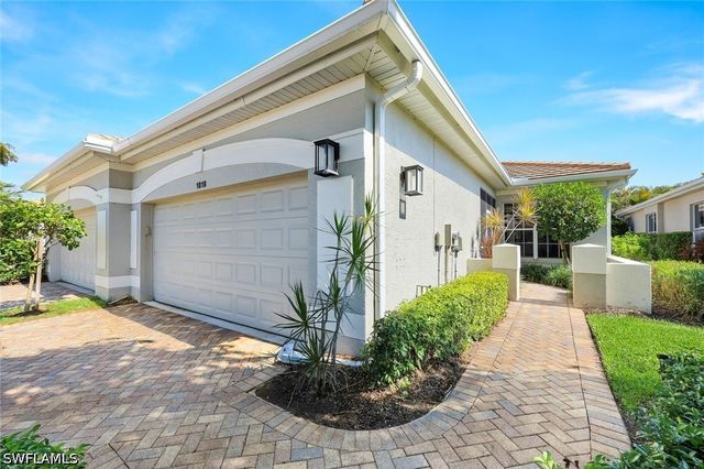 1818 Leamington LN, Naples, FL 34109