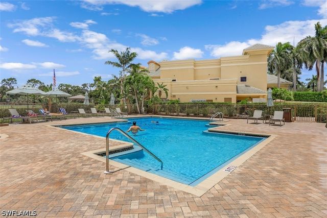 1818 Leamington LN, Naples, FL 34109