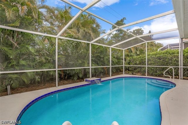 1818 Leamington LN, Naples, FL 34109