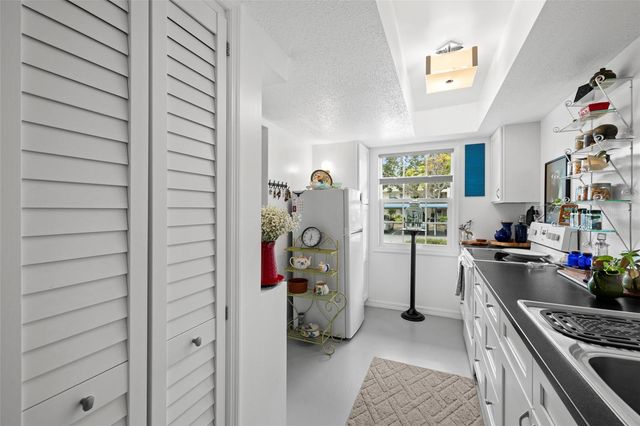 300 CLYDE LANE 106, Dunedin, FL 34698