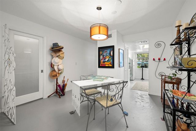 300 CLYDE LANE 106, Dunedin, FL 34698