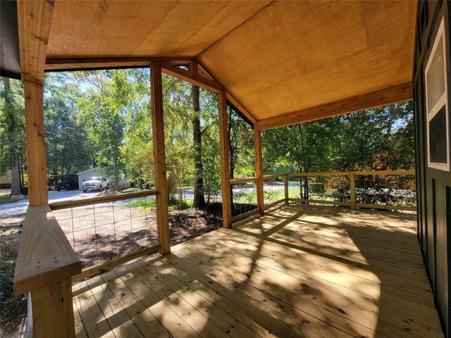 13126 S Lee Shore Drive, Willis, TX 77318