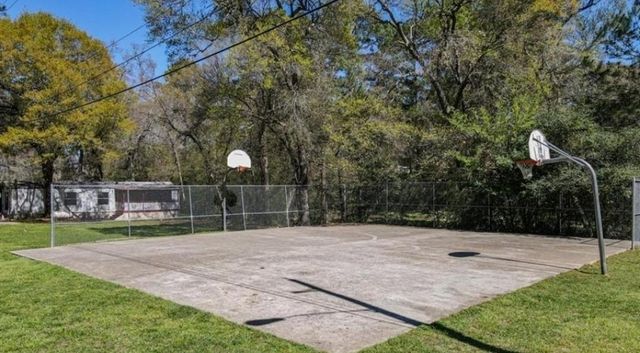 13126 S Lee Shore Drive, Willis, TX 77318