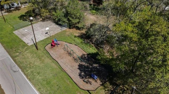 13126 S Lee Shore Drive, Willis, TX 77318