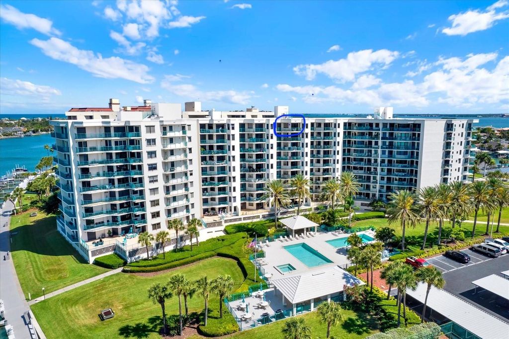 670 ISLAND WAY 1006, Clearwater Beach, FL 33767