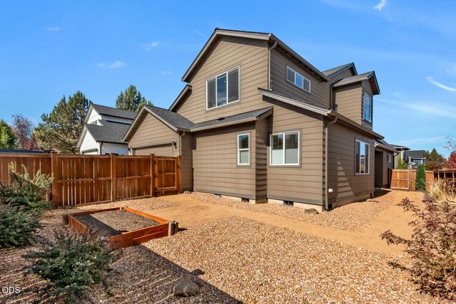 20449 Aberdeen Drive, Bend, OR 97702