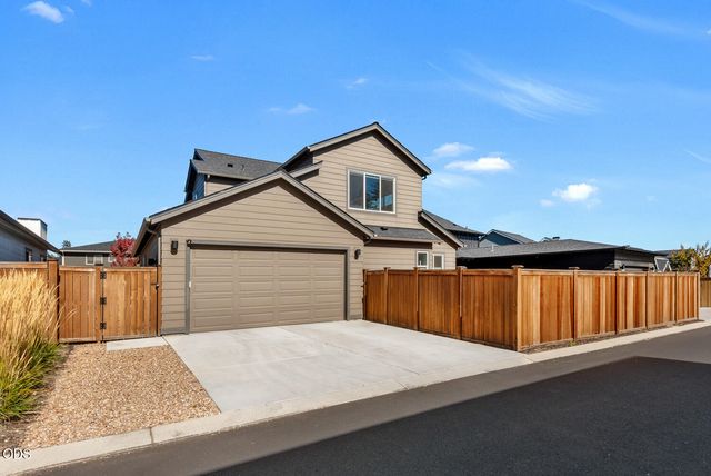 20449 Aberdeen Drive, Bend, OR 97702
