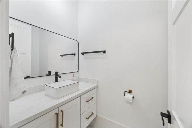 9233 Madera Road, Houston, TX 77078