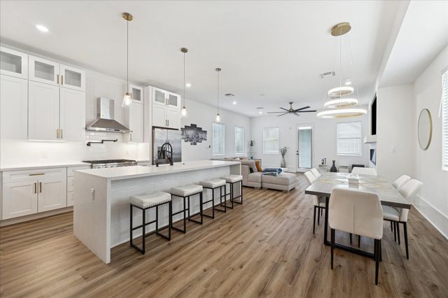 9233 Madera Road, Houston, TX 77078