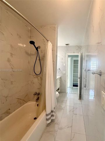7710 NW 5th Street, Pembroke Pines, FL 33024