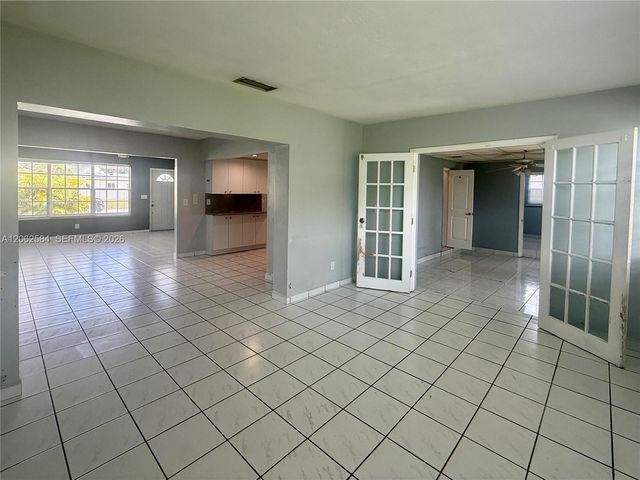 7710 NW 5th Street, Pembroke Pines, FL 33024