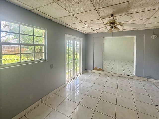 7710 NW 5th Street, Pembroke Pines, FL 33024