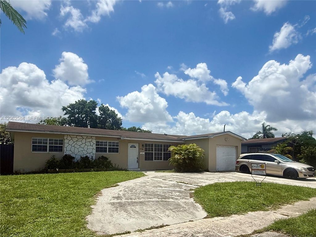 7710 NW 5th Street, Pembroke Pines, FL 33024