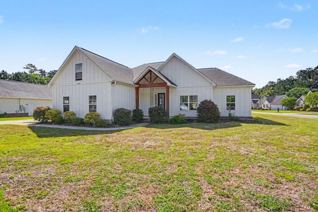 1018 Dublin Dr., Conway, SC 29526