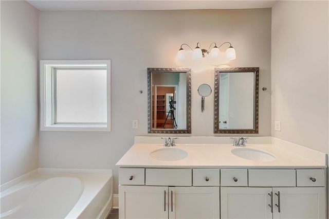 2099 Apple Orchard Way, Austell, GA 30168